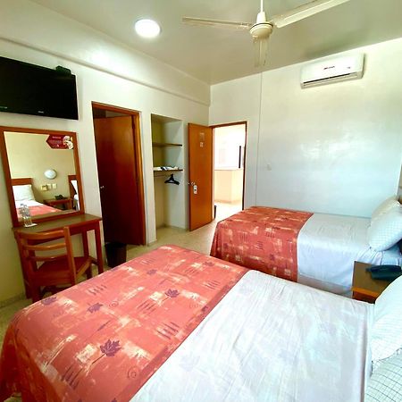 Hotel Delfines - A 2 Calles Del Acuario Veracruz Luaran gambar