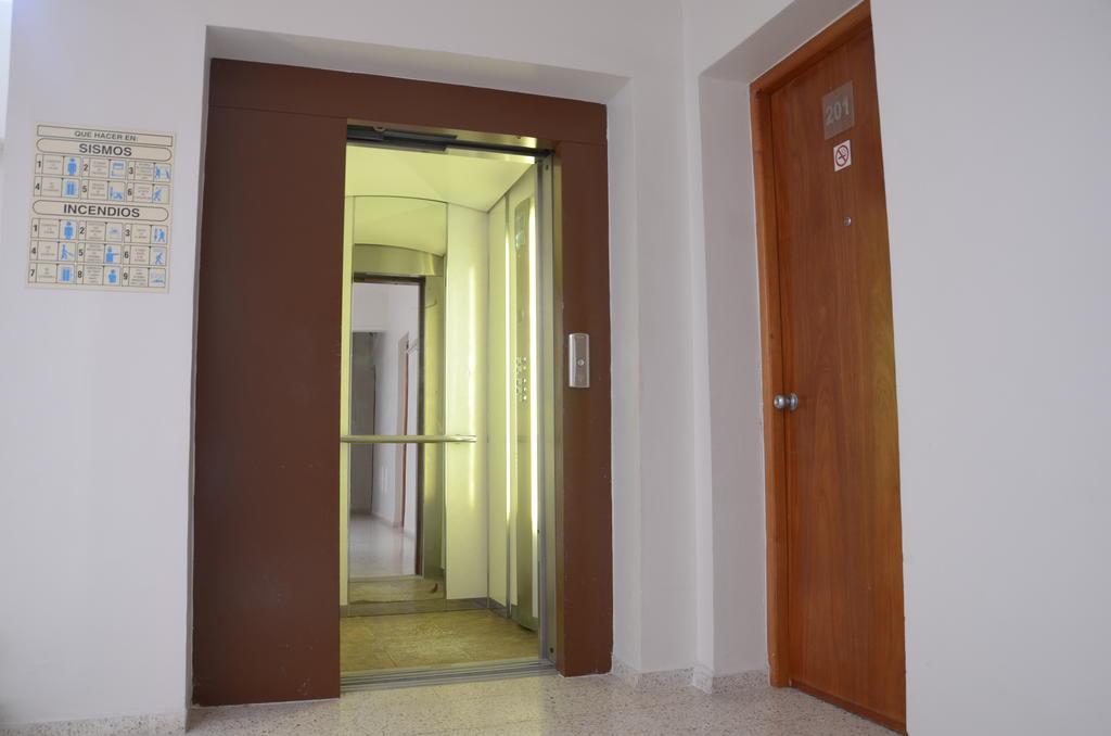 Hotel Delfines - A 2 Calles Del Acuario Veracruz Luaran gambar