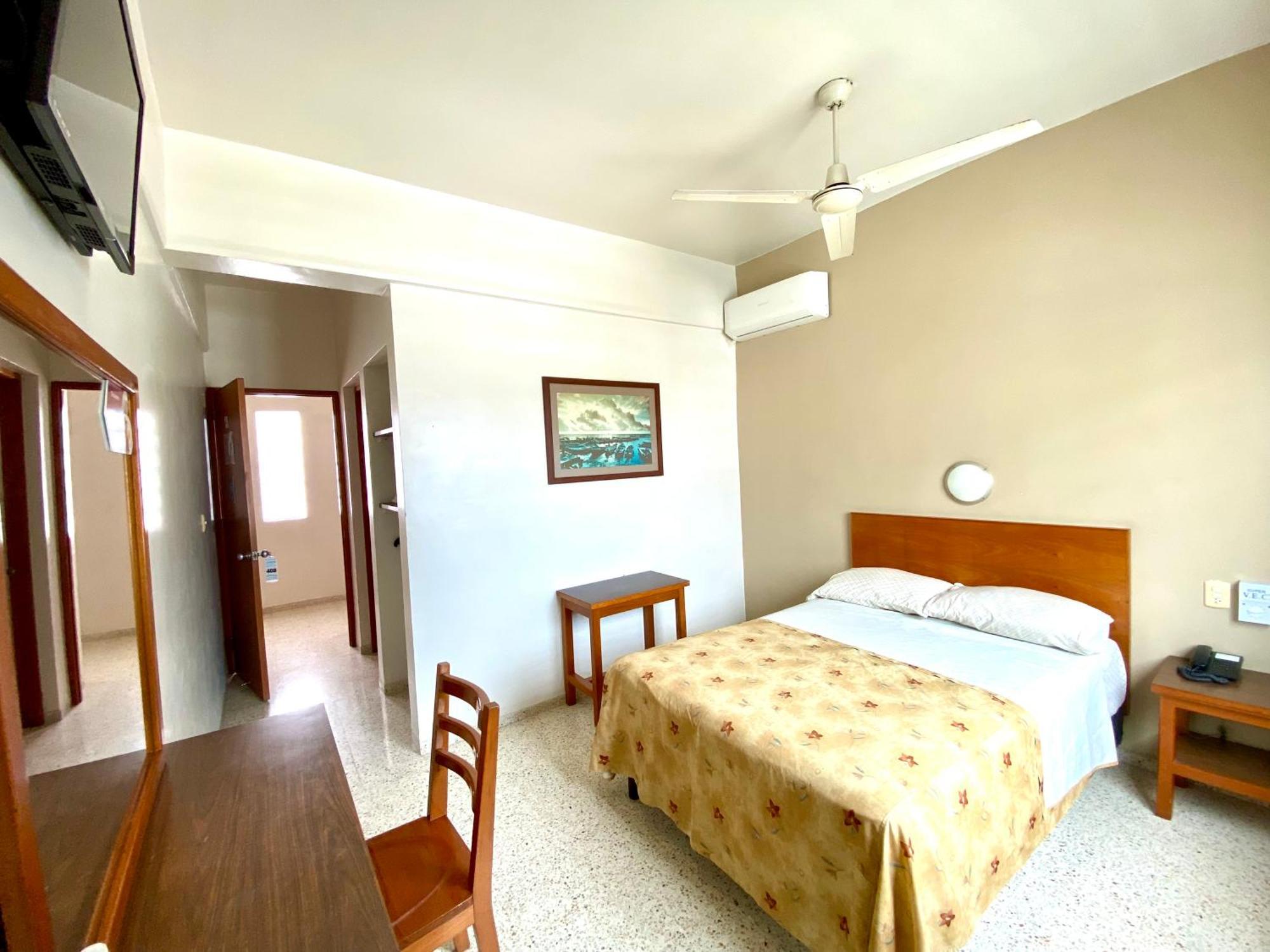 Hotel Delfines - A 2 Calles Del Acuario Veracruz Luaran gambar