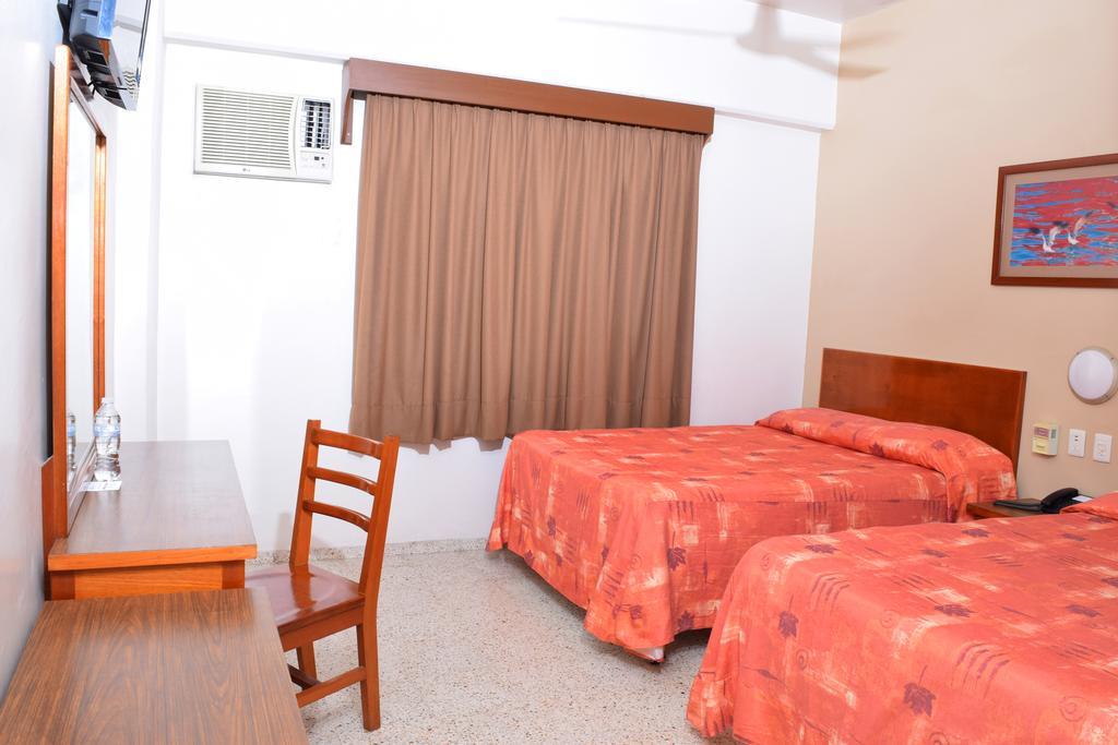 Hotel Delfines - A 2 Calles Del Acuario Veracruz Luaran gambar